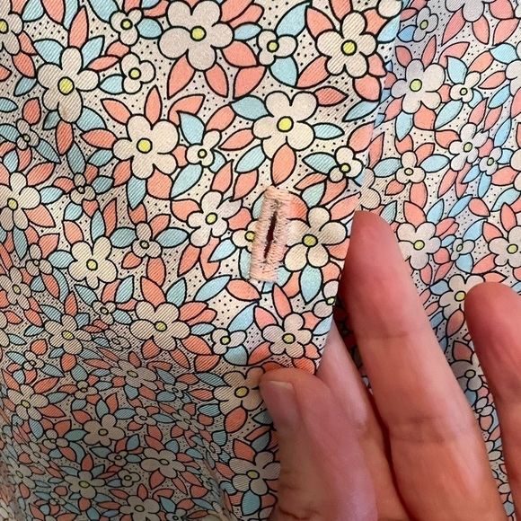 Vintage Gallant 100% Silk made in USA Button Front V-neck Blouse - Picture 9 of 13